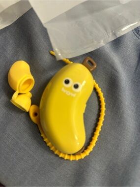 Kids Banana shape tooth brush holder
